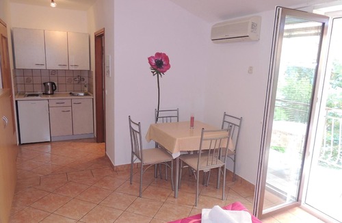 Brzac Apartment | Holiday apartment Brzac for 1 - 2 persons - Holiday apartment