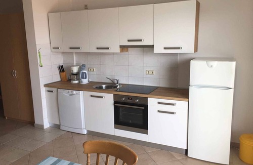 Okrug Gornji Apartment | Holiday apartment only 50 m from the beach
