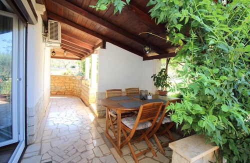 Mali Maj Apartment | Holiday apartment in a quiet location near the beach
