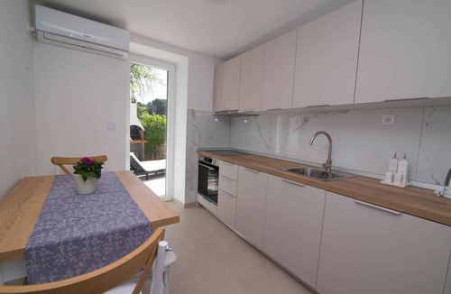 Veli Losinj Apartment | Holiday apartment mit Terrasse und Klimaanlage