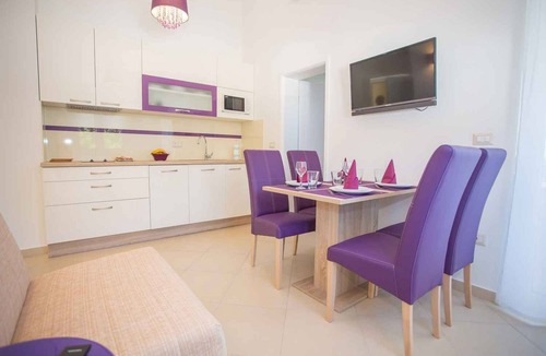 Vranje Selo Apartment | Holiday apartment mit Pool