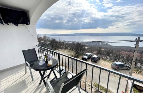 Klanfari Apartment | Holiday apartment mit Terrasse und Klimaanlage