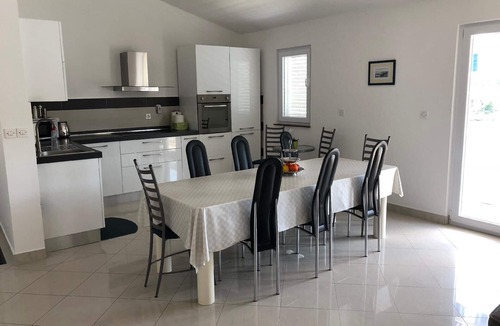 Obrovac House | Holiday apartment Obrovac for 1 - 8 persons with 4 bedrooms - Holiday house
