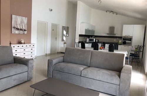 Obrovac House | Holiday apartment Obrovac for 1 - 8 persons with 4 bedrooms - Holiday house