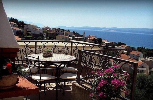 Duce House | Holiday apartment Omiš for 1 - 4 persons with 1 bedroom - Holiday house