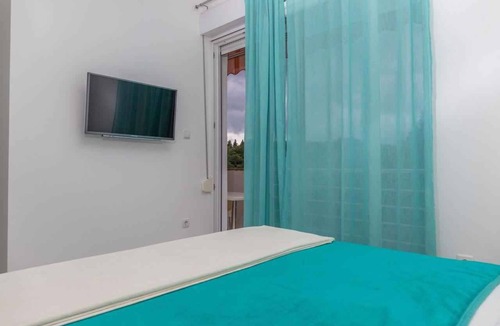 Klanfari Apartment | Holiday apartment only 40 m from the Adriatic Sea