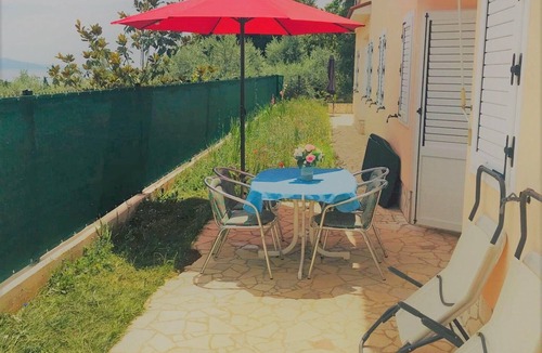 Ravni House | Holiday apartment Ravni for 1 - 4 persons with 2 bedrooms - Holiday house