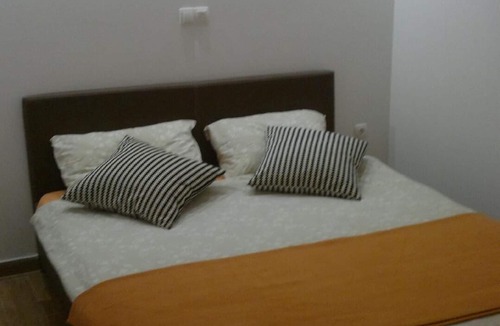 Sutomiscica Apartment | Holiday apartment Sutomiscica for 1 - 6 persons with 2 bedrooms - Row house