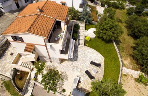 Ravni Apartment | Holiday apartment with sea view