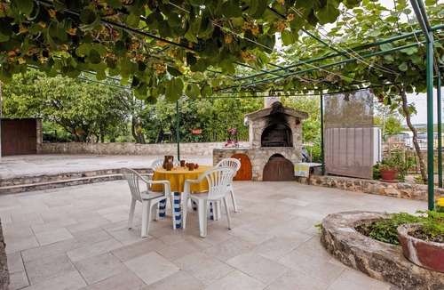 Rovinj Apartment | Holiday apartment with 6 sqm terrace
