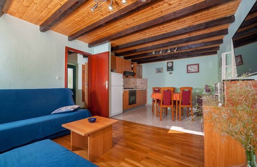Bozava Apartment | Holiday apartment with a/c