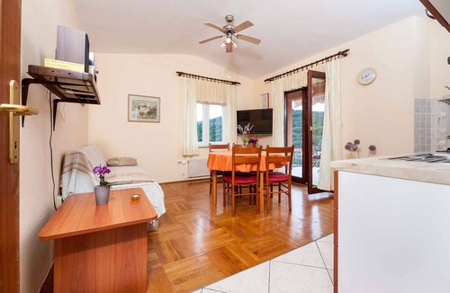Bozava Apartment | Holiday apartment with a/c