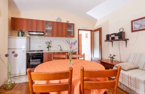 Bozava Apartment | Holiday apartment with a/c