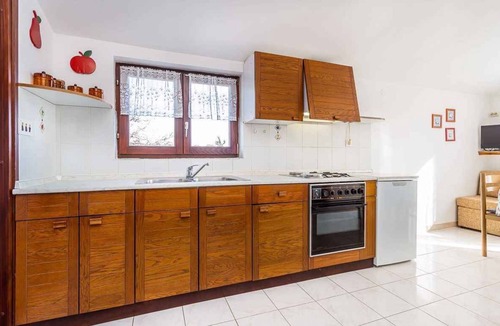 Pomer Apartment | Holiday apartment with air conditioning