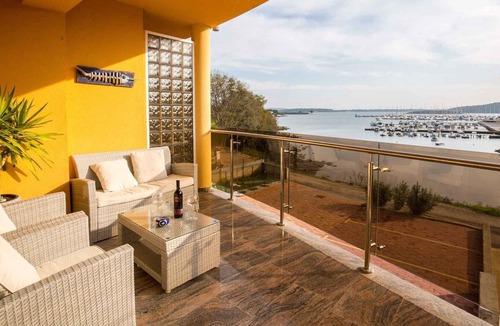 Pomer Apartment | Holiday apartment with air conditioning