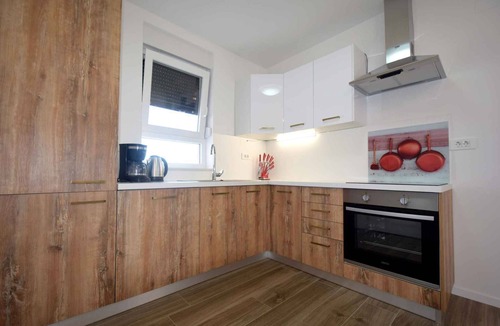 Porat Apartment | Holiday apartment with balcony and sea view
