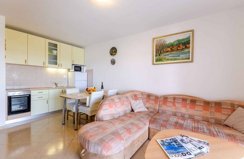 Klanfari Apartment | Holiday apartment with a/c