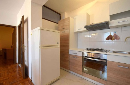 Bogovici Apartment | Holiday apartment with balcony