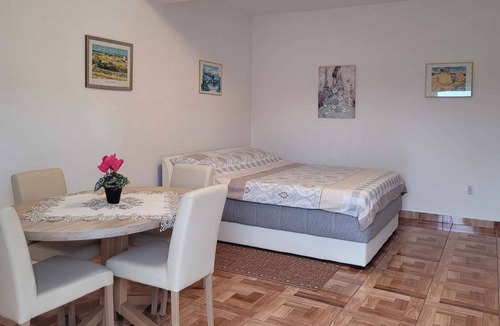 Plomin Apartment | Holiday apartment with pool