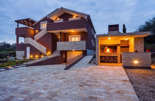 Preko Apartment | Holiday apartment with Pool