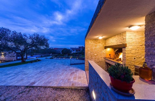 Preko Apartment | Holiday apartment with Pool