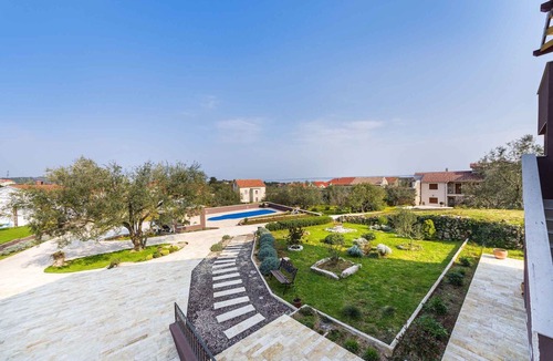 Preko Apartment | Holiday apartment with Pool