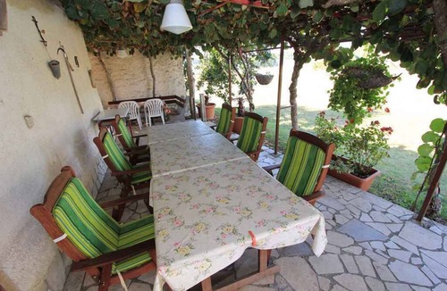 Pomer Apartment | Holiday apartment with sea view
