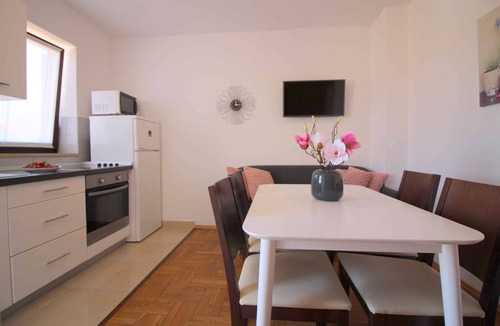Brulo Apartment | Holiday apartment with sea view from the balcony
