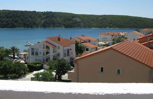 Kampor Apartment | Holiday apartment with terrace and air conditioning