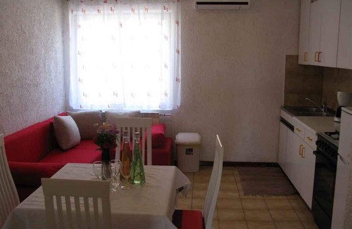 Kampor Apartment | Holiday apartment with terrace and air conditioning