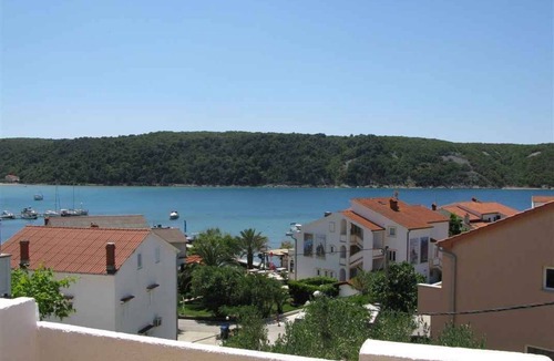 Kampor Apartment | Holiday apartment with terrace and air conditioning