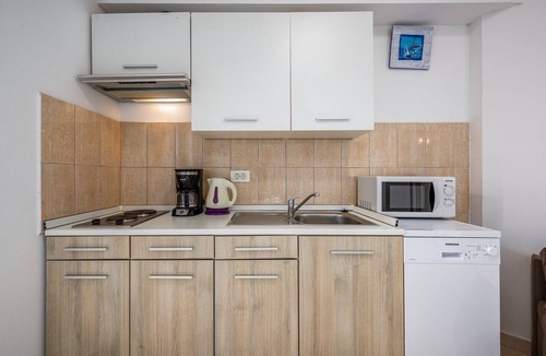 Drenje Apartment | Holiday flat with sauna, sea view, whirlpool and heated pool