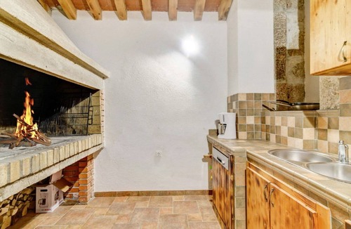Starigrad House | Holiday Home in Starigrad with Sea View