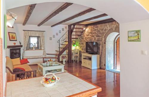 Matulji House | Holiday Home Škalniški by Interhome