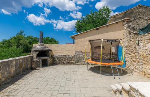 Kircija House | Holiday Home Šterna by Interhome