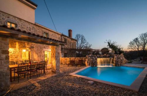 Garica House | Holiday Home 5234-1 for 11 Pers on Krk Island