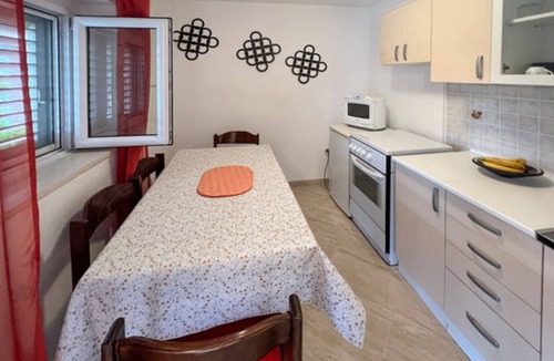 Splitska House | Holiday Home Aurora - Three bedroom Holiday Home