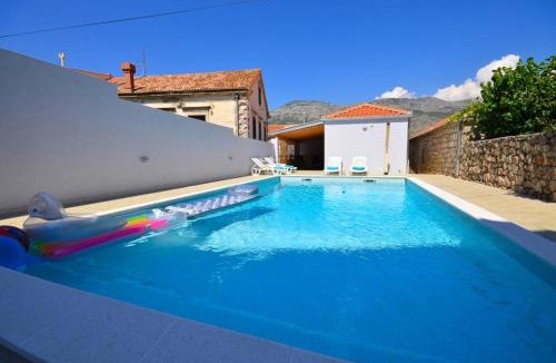Gruda House | Holiday Home Belmondo