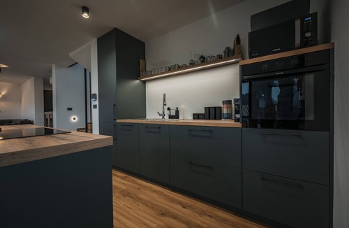 Ajdovscina Villa | Holiday Home Brje with a Seasonal pool