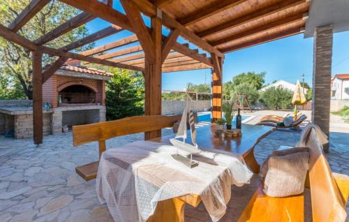 Biograd na Moru House | Holiday Home Ema with pool