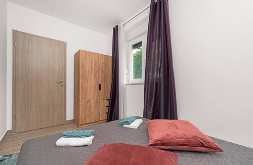 Sibenik House | Holiday Home Eva with Jacuzzi - Pet Friendly