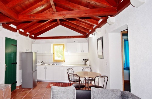 Dol House | Holiday Home Harmony - Holiday Home with Terrace