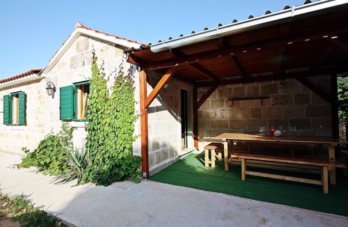 Dol House | Holiday Home Harmony - Holiday Home with Terrace