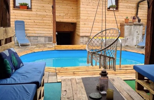 Tounj House | Holiday Home Ico - Three Bedroom Holiday Home with Swimming Pool
