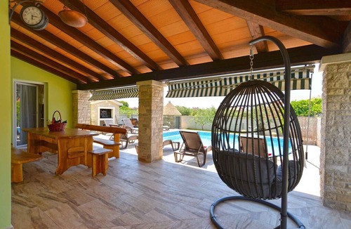 Galizana House | Holiday home in a quiet location with an outdoor pool