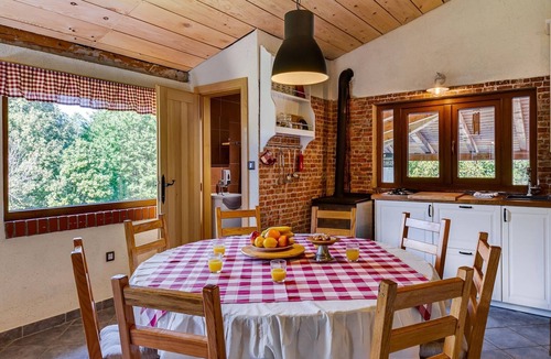 Gornje Dubrave House | Holiday Home in Ogulin with Pool & Rafting
