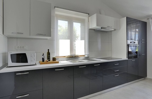 Lindar House | Holiday Home in Pazin with Private Pool