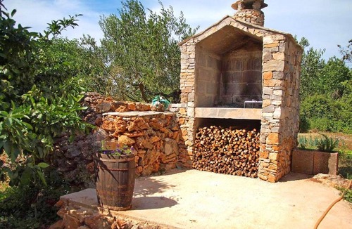 Dol House | Holiday home Ivana, (13641), Stari Grad, hr