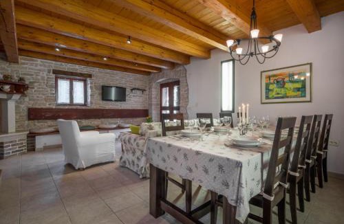 Cabrunici House | Holiday Home Ivanka by Interhome