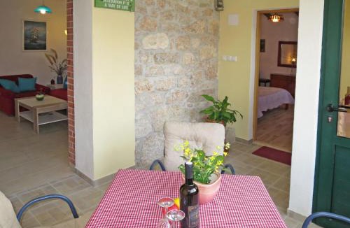 Posedarje House | Holiday Home Kapitan by Interhome
